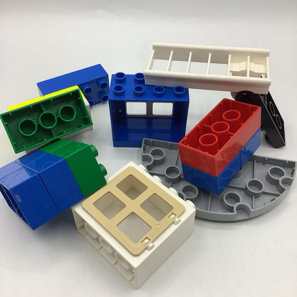 2 Gallon Bag Of Assorted Duplos