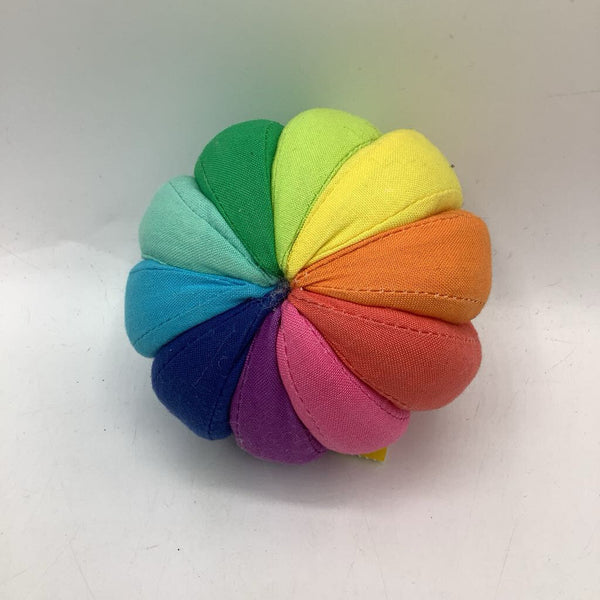 Lovevery Plush Clutching Ball