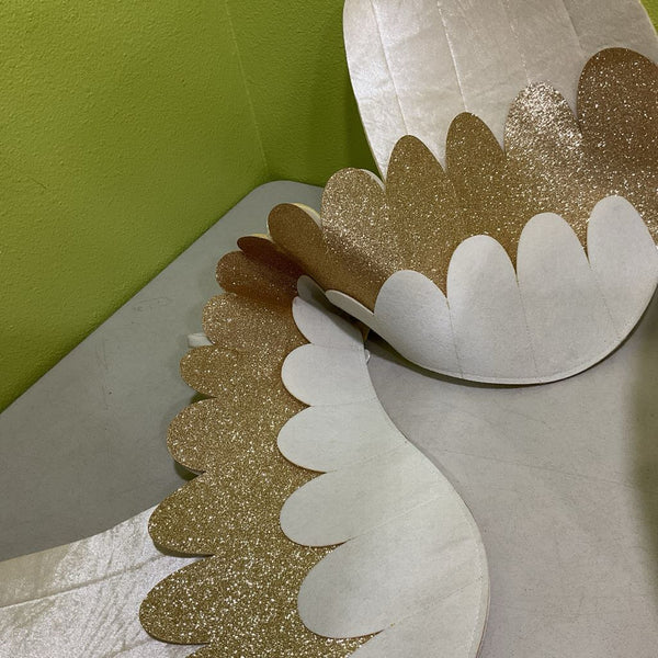 Size O/S: Hanna Andersson Creme/Gold Wings