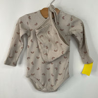Size 3-6m(60): Quincy Mae Creme/Brown Rainbow Long Sleeve Onesie w/ Hat