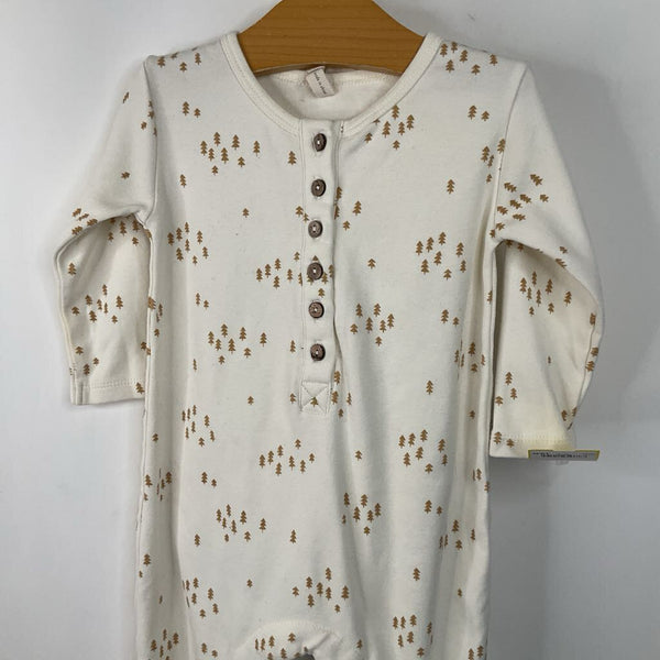 Size 3-6m: Quincy Mae Creme/Brown Tree 1pc PJs w/Hat