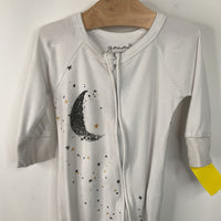 Size 6-9m: Goumi White/Grey/Gold Space 1pc PJs