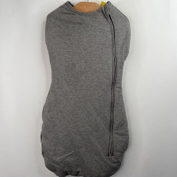 Size M: Happiest Baby Grey Swaddle Sleepsack