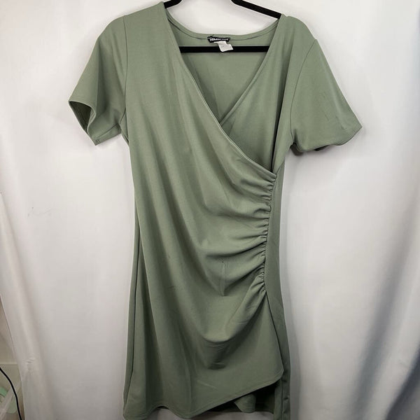 Size L: Heimish USA Green Short Sleeve Dress
