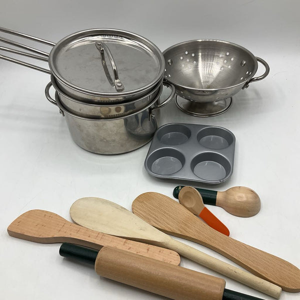 Melissa & Doug Pan & Cooking Utensils Assorted Set