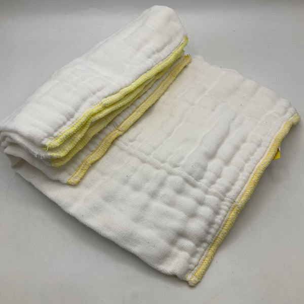 White/Yellow Cotton 4pc Diaper Prefolds