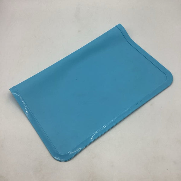 Munchkin Blue Silicone Placemat