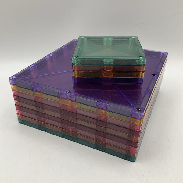 Bag Of Assorted 13pc Magnetic Building Tiles