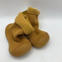 Size 4-4.5: Yellow Rubber Sole Slip-On Shoes