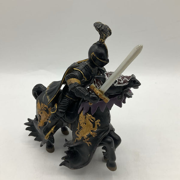 Dark Knight & Horse 2pc Figurines