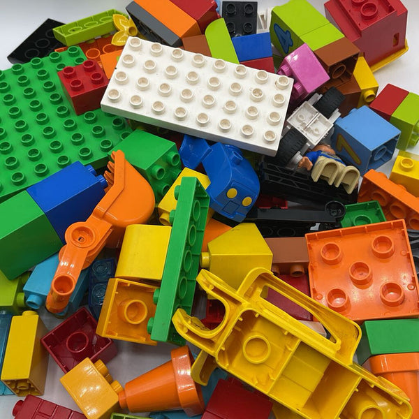 2 Gallon Bag Of Assorted Duplos
