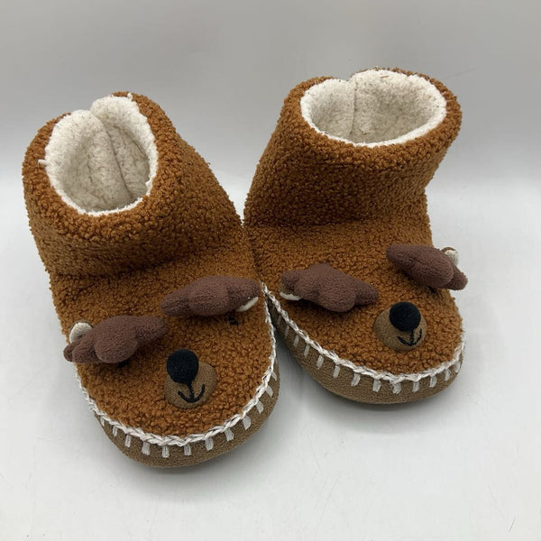 Size 9-10: Hanna Andersson Reindeer Slippers
