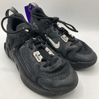 Size 3.5Y: Nike Back/White Lace-Up Sneakers