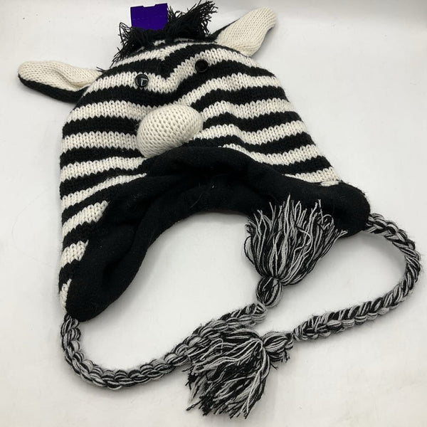 Size O/S: D&Y Zebra Knitted Hat