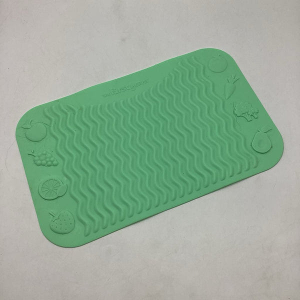 First Years Grooved Feeding Mat