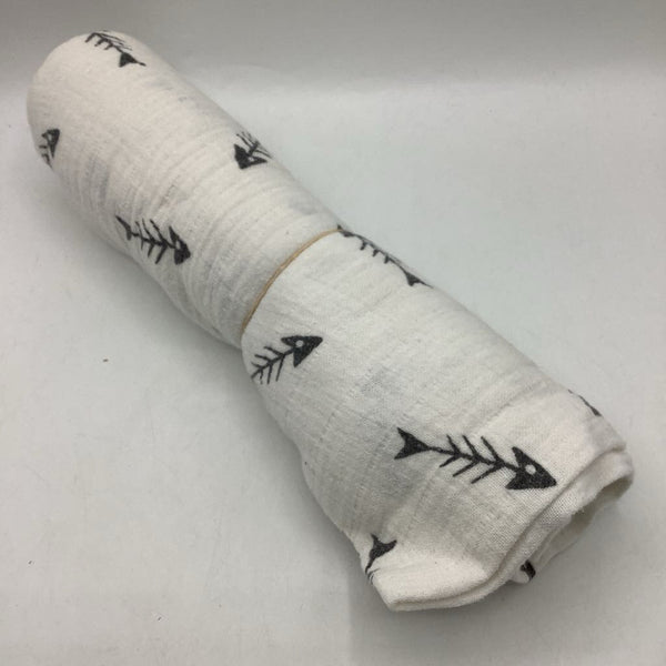 White/Grey Fish Bone Swaddle Blanket