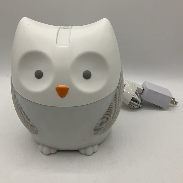 Skip Hop Moonlight & Melodies Owl Nightlight Soother/Sound Machine