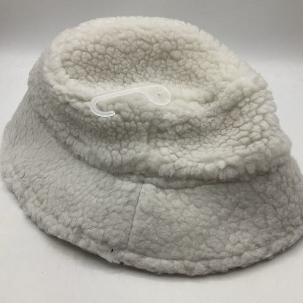Size S/M: Gap White Fuzzy Bucket Hat -NEW W/Tag