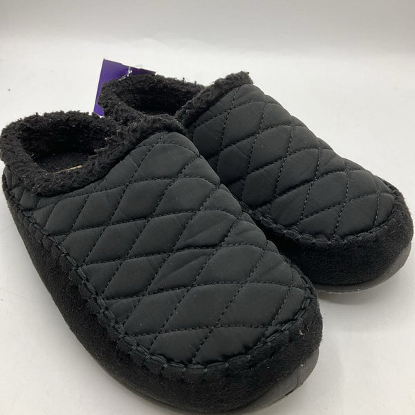 Size 4Y: Deer Stags Black Quilted Slippers