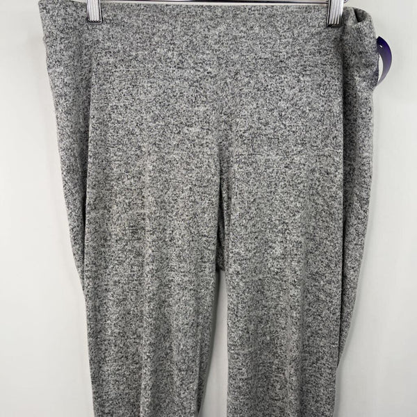 Size M: Motherhood Grey Pants