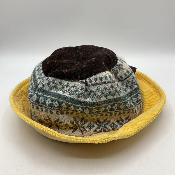 Size S: Knit Planner Green/Yellow Snowflake Print Hat