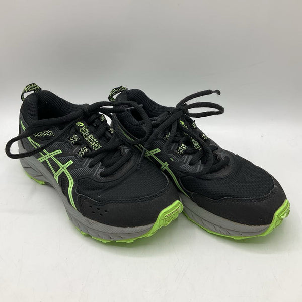 Size 1.5Y: Asics Black/Green Lace Up Sneakers