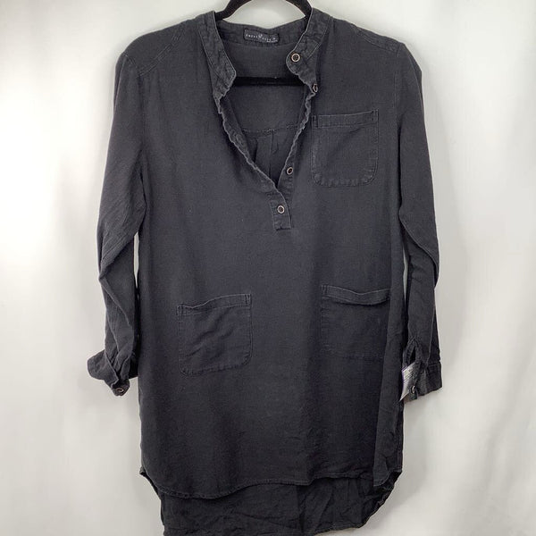 Size M: Emery Rose Black Button-Up Long Sleeve Shirt