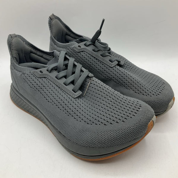 Size 5.5Y: Flux Grey Lace-Up Sneakers