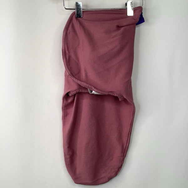 Size 3-6m: Comfy Cubs Pink Swaddle