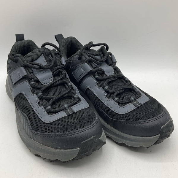 Size 5Y: Columbia Omni-Grip Black/Grey Lace-Up Sneakers