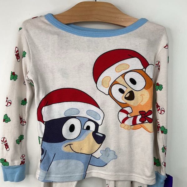 Size 5: Bluey White Holiday Print 2pc PJs