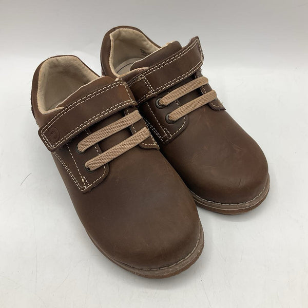 Size 9: Pediped Brown Velcro Shoes