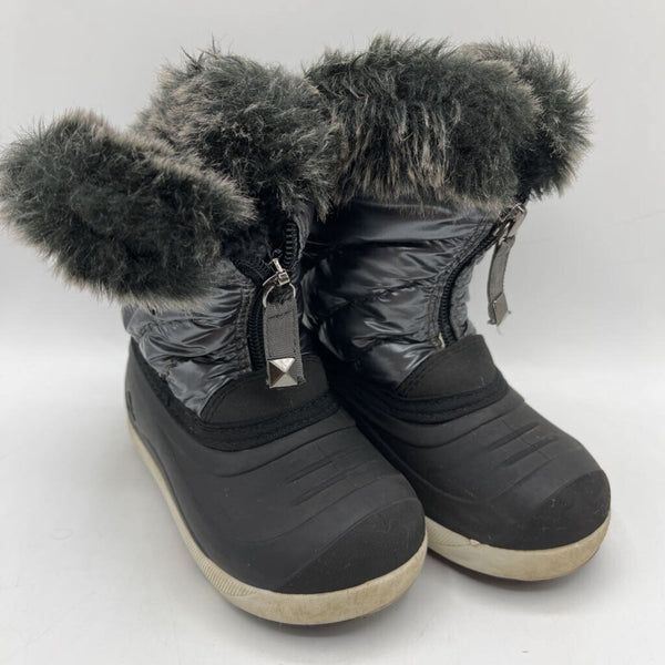 Size 8: Kamik Black Fuzzy Snow Boots