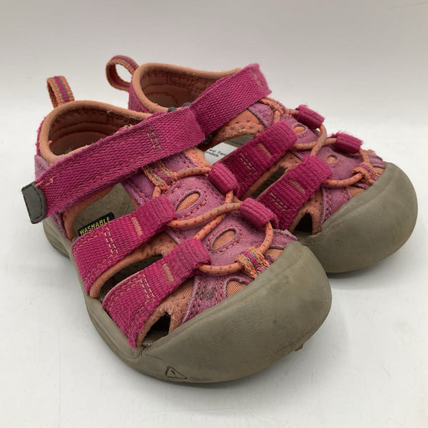 Size 4: Keens Two Tone Pink Velcro Strap Sandals