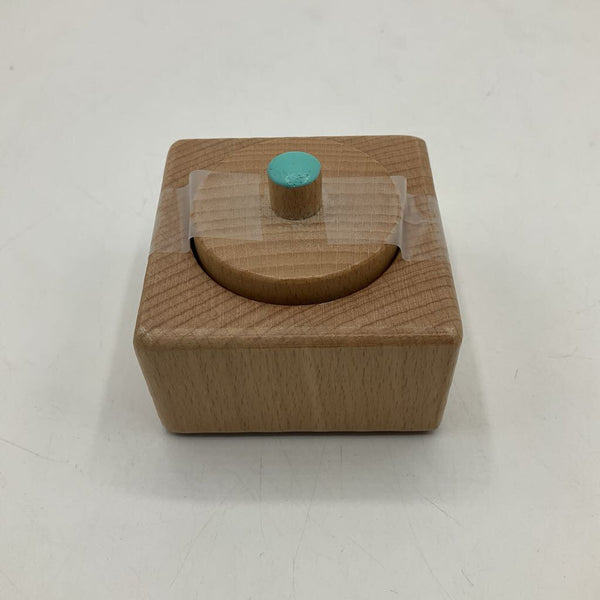 Lovevery Wooden Pincer Puzzle