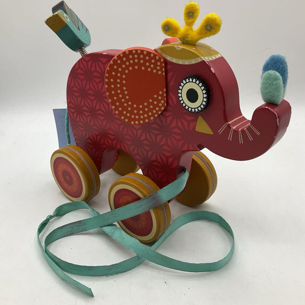 DjecoPull Along Wooden Elephant