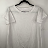 Size M: Isabel Maternity White Riffle Short Sleeve Shirt