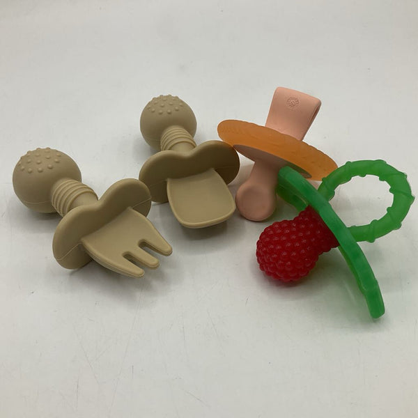 Assorted Paci's & Teethers 4pc