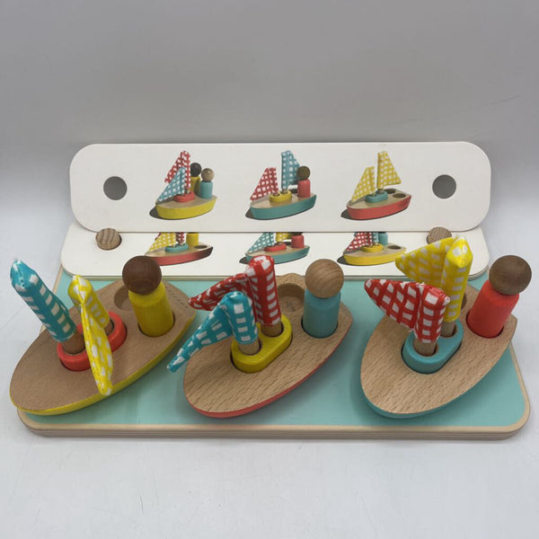 Lovevery Wooden Pattern Match Boats & Cards Set