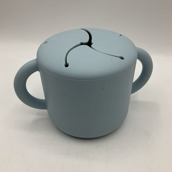Mushie Blue Silicone Snack Cup