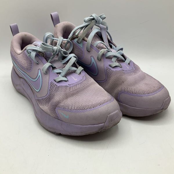 Size 3.5Y: Nike Cosmic Runner Lavender Sneakers