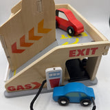 Melissa & Doug Service Station Parking Garage W/3 Wooden Cars