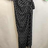 Size S: Motherhood Black and White Design Ruffly Sleeve Wrap Dress