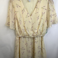 Size M: H&M Maternity Light Yellow w/ Lavender Flowers Ruffle Sleeve Short Sleeve Shirt