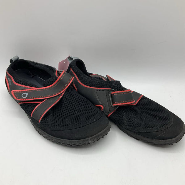 Size 3.5Y-4: OP Black Velcro Water Shoes