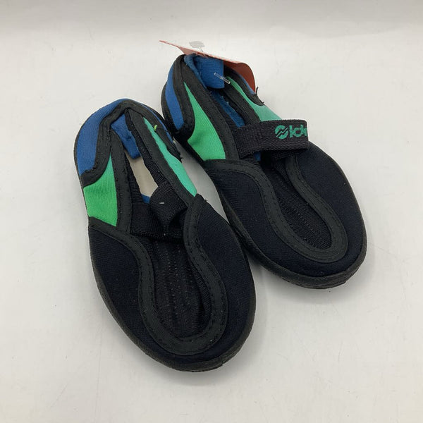 Size 5: Black, Blue & Green Water Shoes